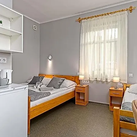 Hotell Osrodek Wojkow Kolo Karpacza Kowary